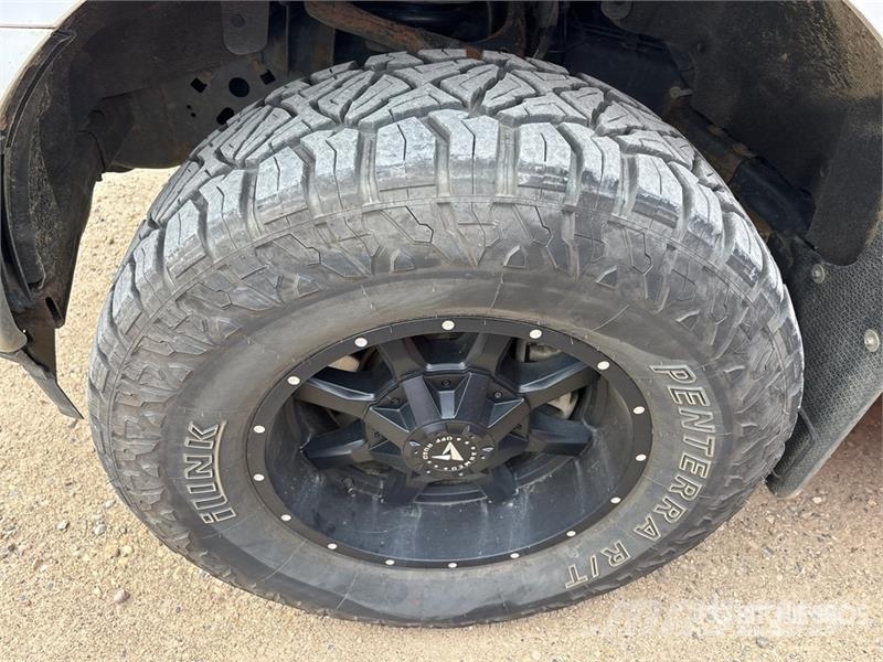 Ford F-150 XLT 4x4 Crew Cab Pickup Інше