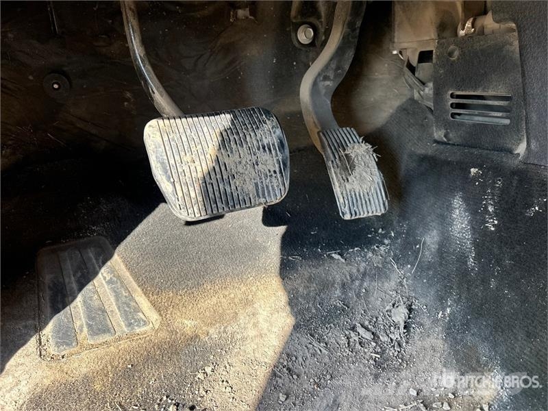 Ford F-150 XLT 4x4 Crew Cab Pickup Ostalo