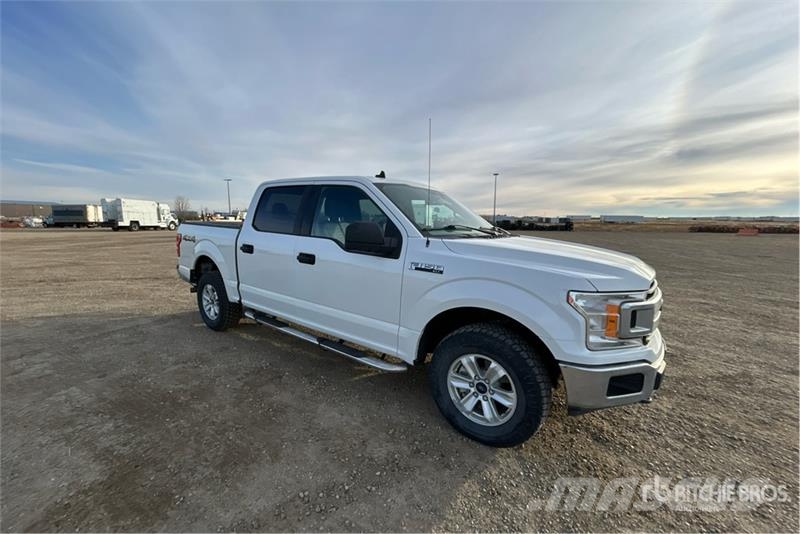Ford F-150 XLT 4x4 Crew Cab Pickup أخرى