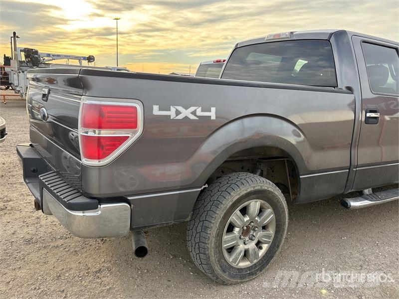 Ford F-150 XLT 4x4 Crew Cab Pickup Drugi