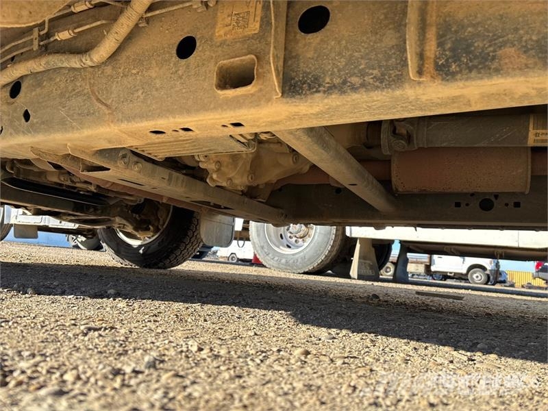 Ford F-150 XLT 4x4 Crew Cab Pickup 其他