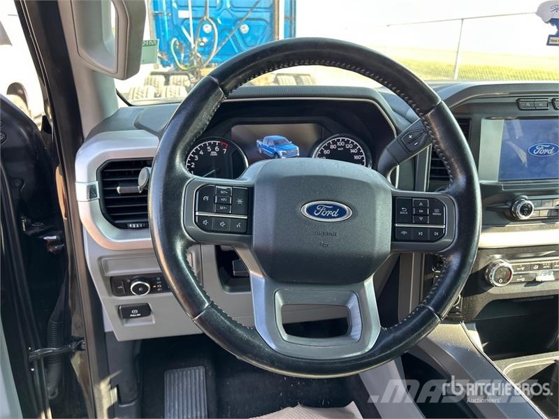 Ford F-150 XLT 4x4 Crew Cab Pickup Ostalo