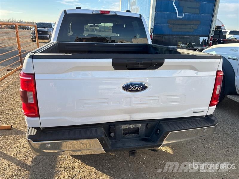 Ford F-150 XLT 4x4 Crew Cab Pickup Ostalo