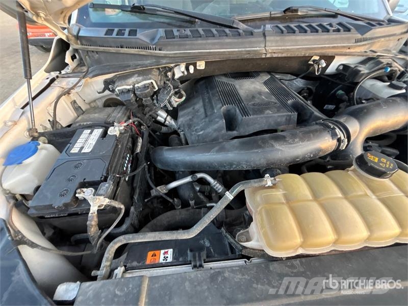 Ford F-150 XLT 4x4 Crew Cab Pickup Ostalo