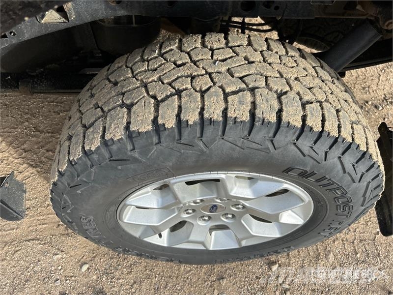 Ford F-150 XLT 4x4 Crew Cab Pickup Other