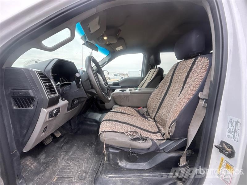 Ford F-150 XLT 4x4 Crew Cab Pickup أخرى