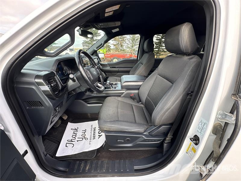 Ford F-150 XLT 4x4 Crew Cab Pickup Muu