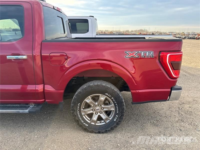 Ford F-150 XLT 4x4 Crew Cab Pickup Inne