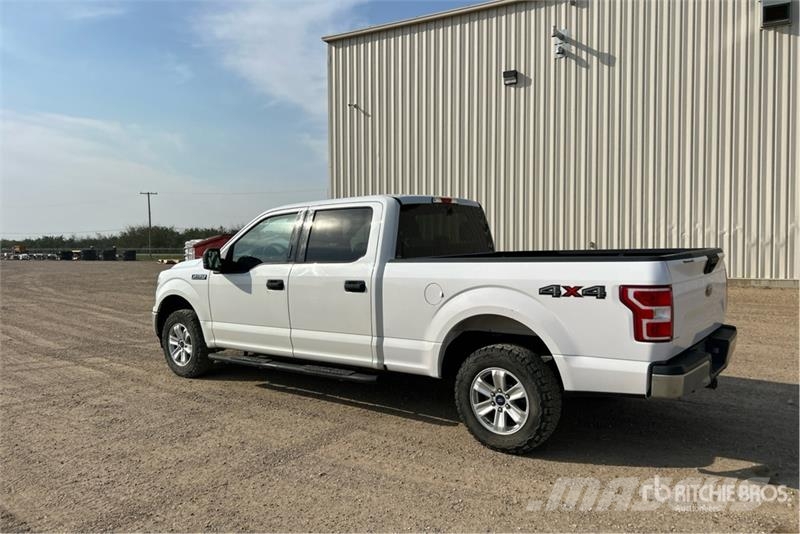 Ford F-150 XLT 4x4 Crew Cab Pickup Ostalo
