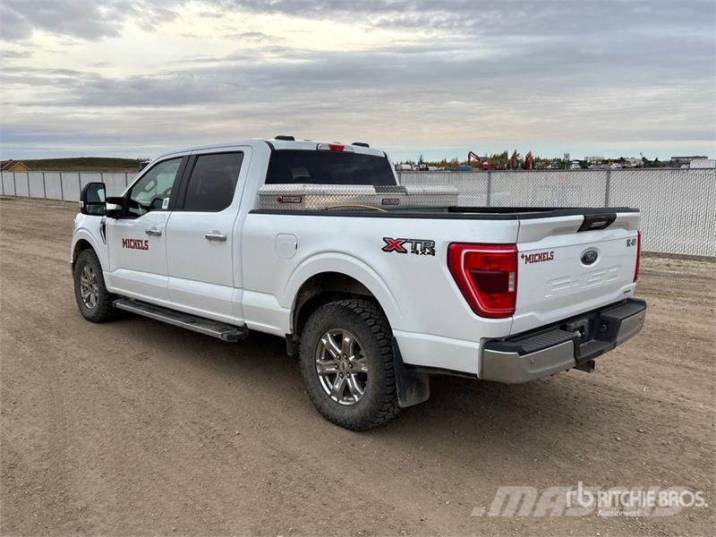 Ford F-150 XLT 4x4 Crew Cab Pickup Ostalo