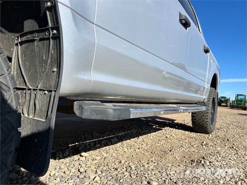 Ford F-150 XLT 4x4 Crew Cab Pickup Drugi