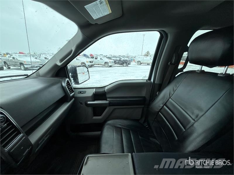 Ford F-150 XLT 4x4 Crew Cab Pickup أخرى