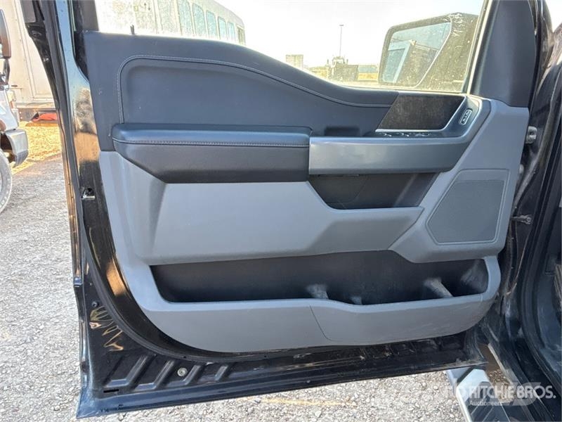 Ford F-150 XLT 4x4 Crew Cab Pickup Furgoni altro