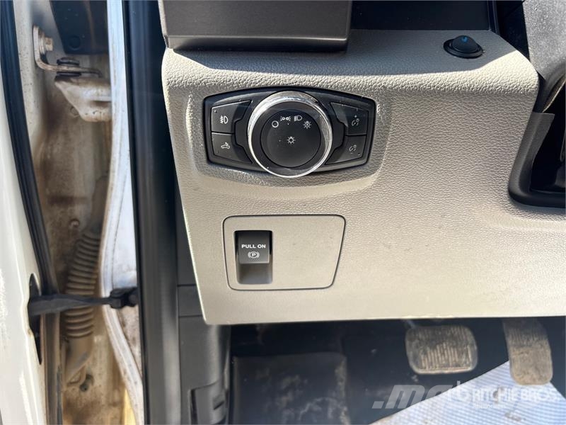 Ford F-150 XLT 4x4 Crew Cab Pickup Other