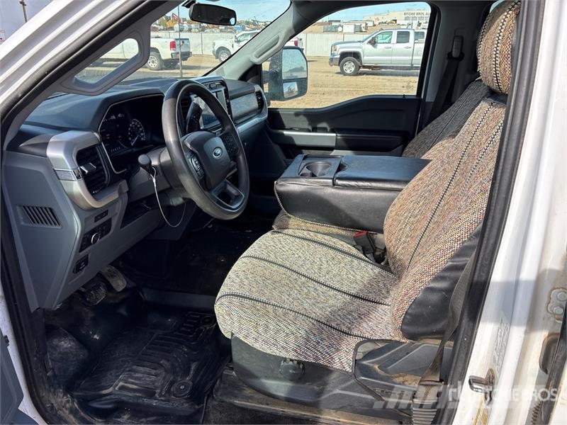 Ford F-150 XLT 4x4 Crew Cab Pickup Ostalo