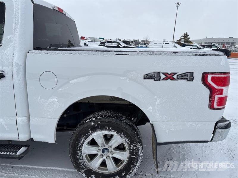 Ford F-150 XLT 4x4 Crew Cab Pickup أخرى