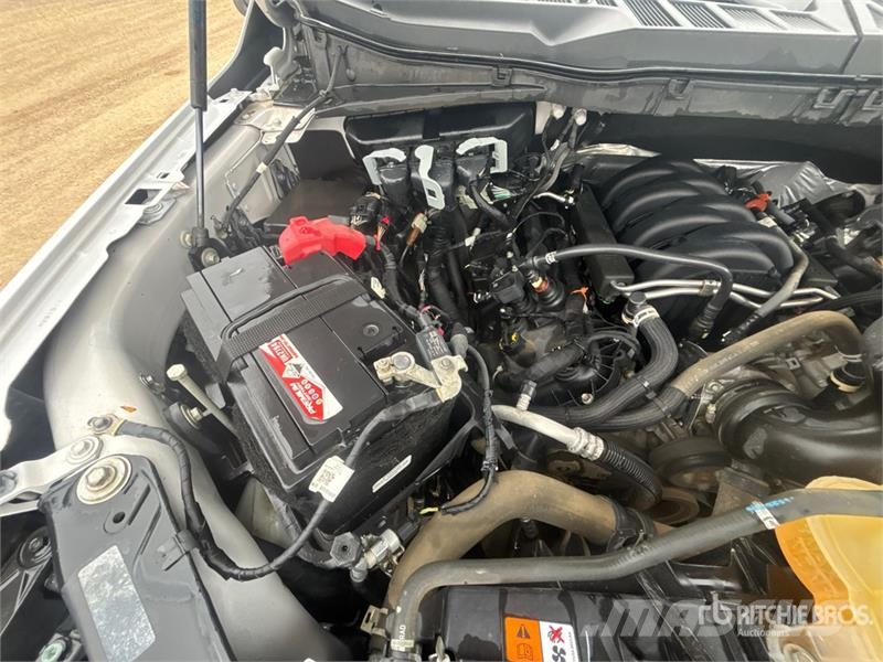 Ford F-150 XLT 4x4 Crew Cab Pickup Andere Transporter