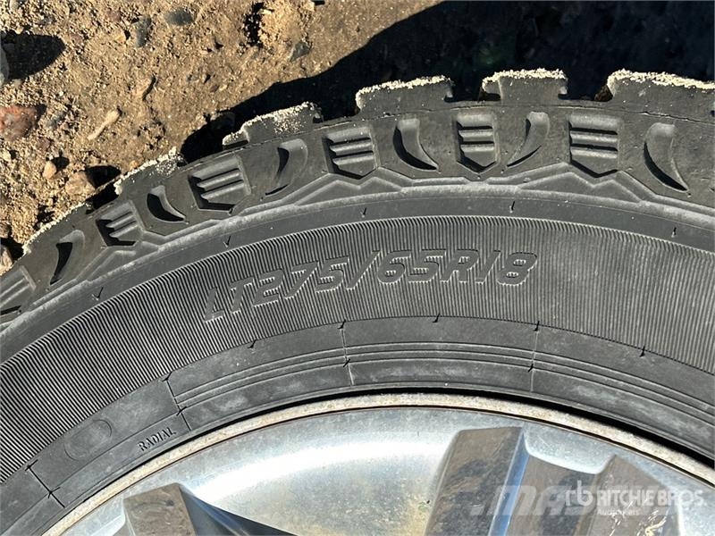 Ford F-150 XLT 4x4 Crew Cab Pickup Ostalo