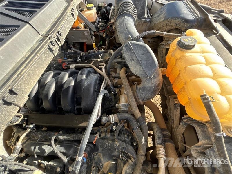 Ford F-150 XLT 4x4 Crew Cab Pickup Other