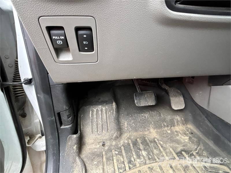 Ford F-150 XLT 4x4 Crew Cab Pickup Інше