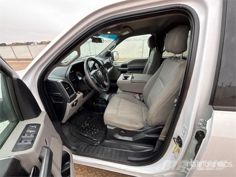 Ford F-150 XLT 4x4 Crew Cab Pickup Ostalo