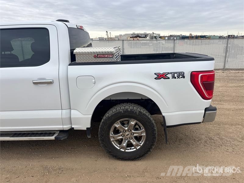 Ford F-150 XLT 4x4 Crew Cab Pickup Andere Transporter