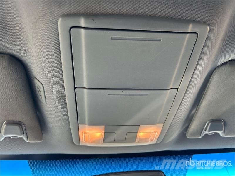 Ford F-150 XLT 4x4 Crew Cab Pickup Ostalo
