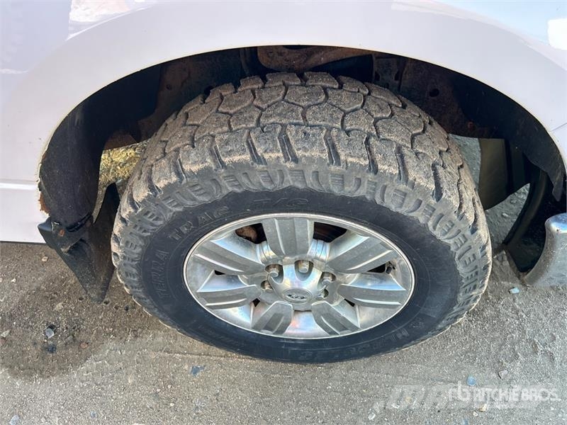 Ford F-150 XLT 4x4 Crew Cab Pickup Ostalo