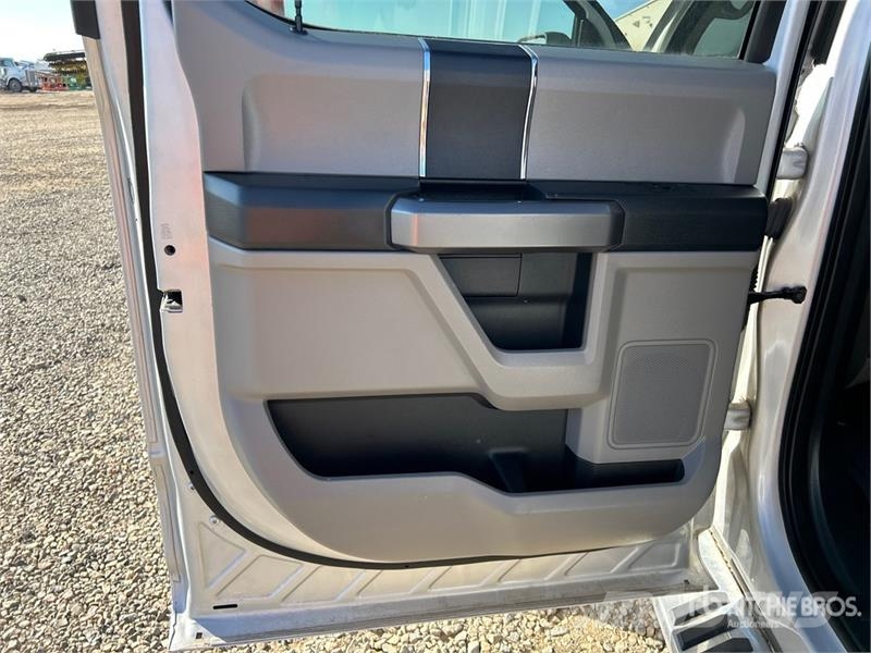 Ford F-150 XLT 4x4 Crew Cab Pickup Drugi