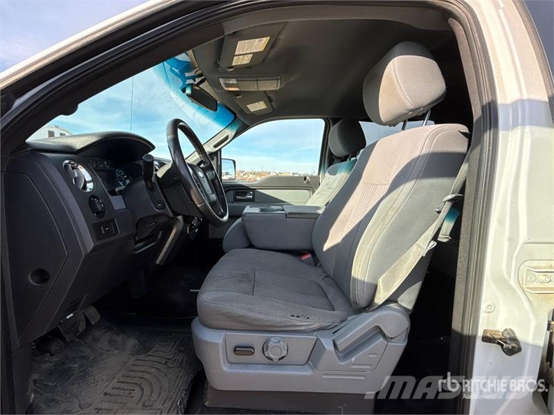 Ford F-150 XLT 4x4 Crew Cab Pickup Muu