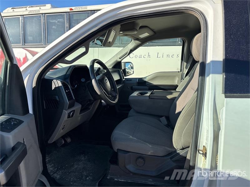 Ford F-150 XLT 4x4 Crew Cab Pickup 其他