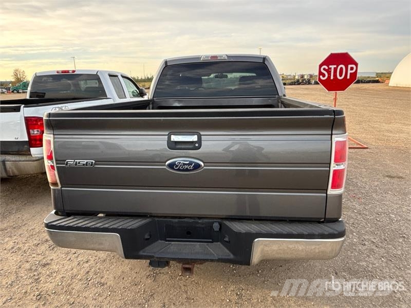 Ford F-150 XLT 4x4 Crew Cab Pickup Drugi