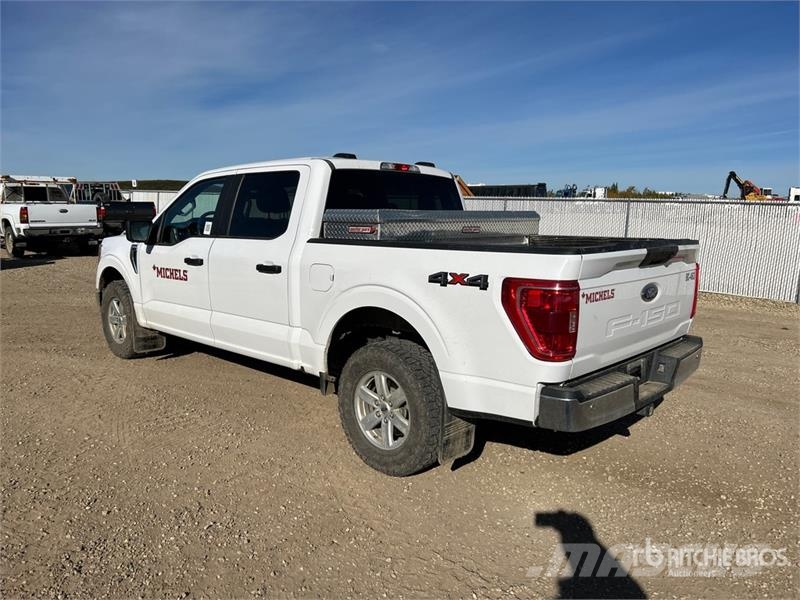 Ford F-150 XLT 4x4 Crew Cab Pickup Ostalo