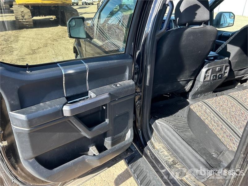 Ford F-150 XLT 4x4 Crew Cab Pickup Ostalo
