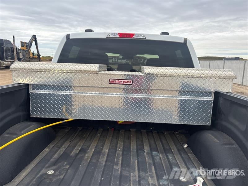 Ford F-150 XLT 4x4 Crew Cab Pickup Andere Transporter