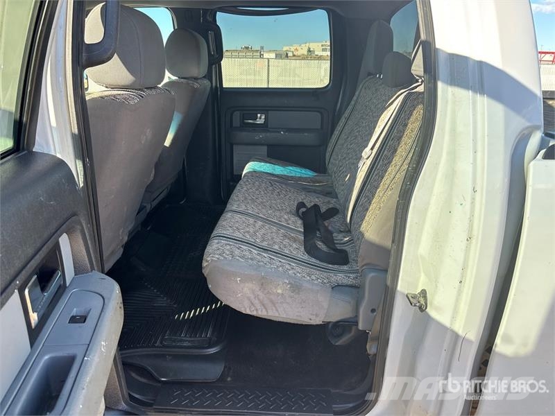 Ford F-150 XLT 4x4 Crew Cab Pickup Diger