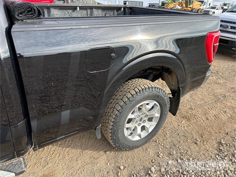 Ford F-150 XLT 4x4 Crew Cab Pickup Other