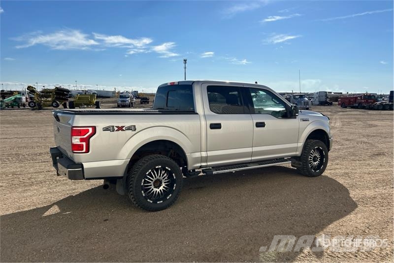 Ford F-150 XLT 4x4 Crew Cab Pickup Drugi