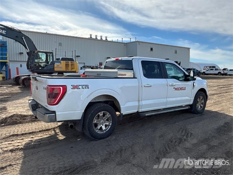 Ford F-150 XLT 4x4 Crew Cab Pickup Ostalo