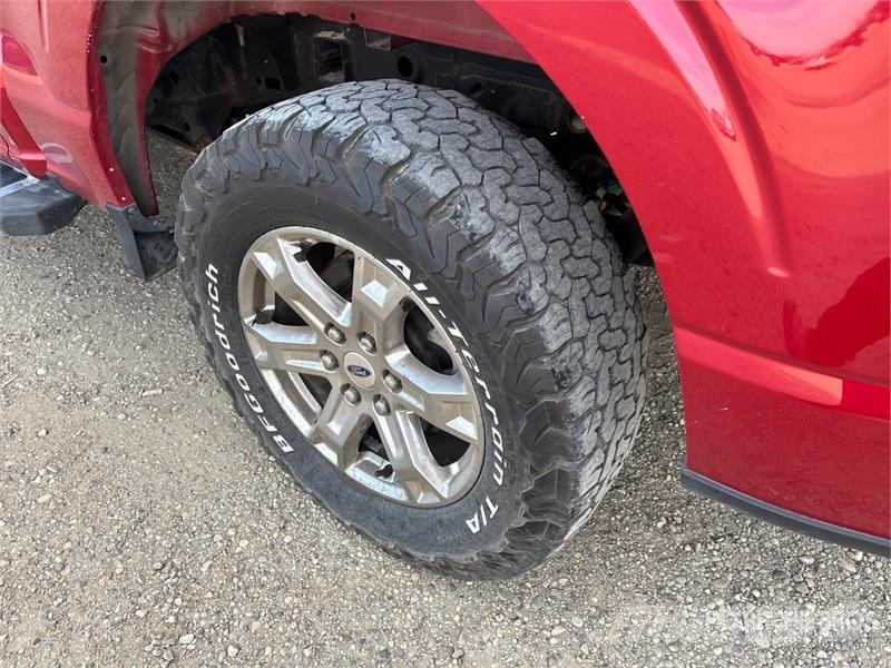 Ford F-150 XLT 4x4 Crew Cab Pickup Inne