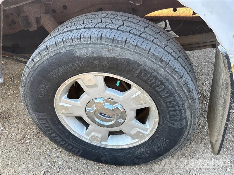 Ford F-150 XLT 4x4 Crew Cab Pickup Otras furgonetas
