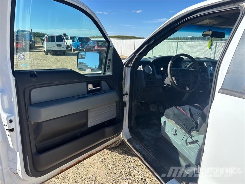 Ford F-150 XLT 4x4 Crew Cab Pickup Andere Transporter