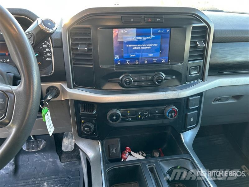 Ford F-150 XLT 4x4 Crew Cab Pickup Andere Transporter
