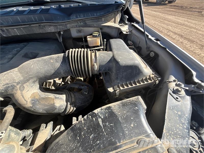 Ford F-150 XLT 4x4 Crew Cab Pickup Kita