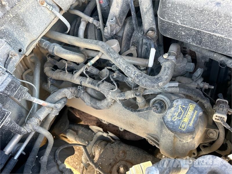 Ford F-150 XLT 4x4 Crew Cab Pickup Egyéb