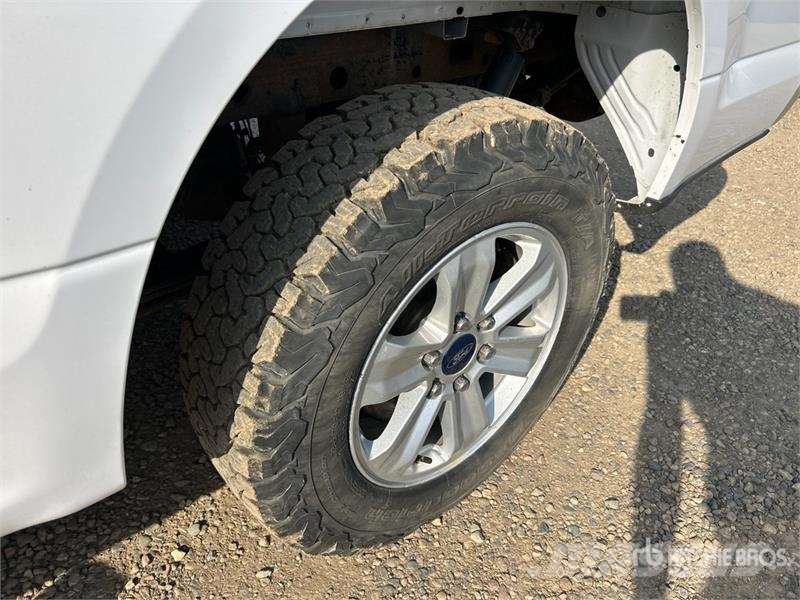 Ford F-150 XLT 4x4 Crew Cab Pickup Ostalo