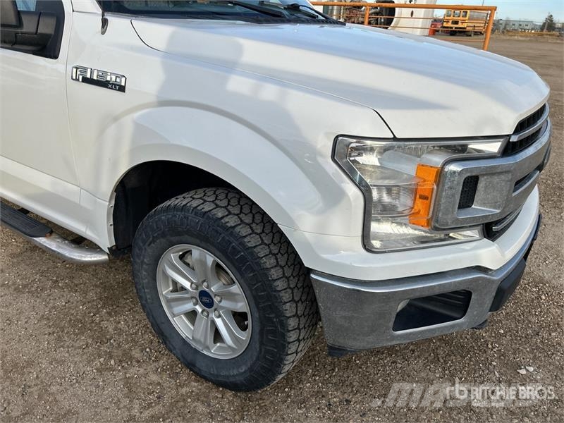 Ford F-150 XLT 4x4 Crew Cab Pickup أخرى