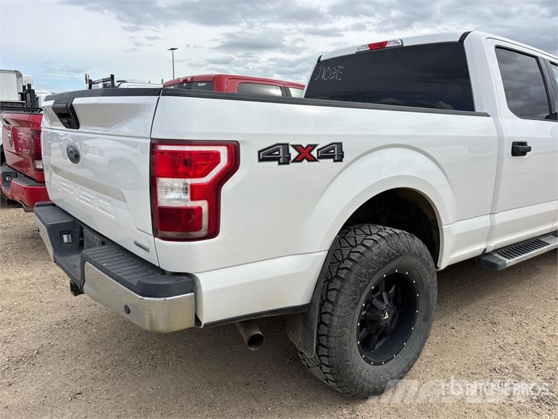 Ford F-150 XLT 4x4 Crew Cab Pickup Інше
