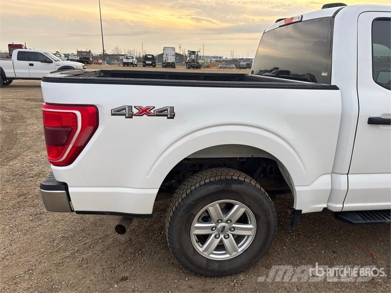 Ford F-150 XLT 4x4 Crew Cab Pickup Other