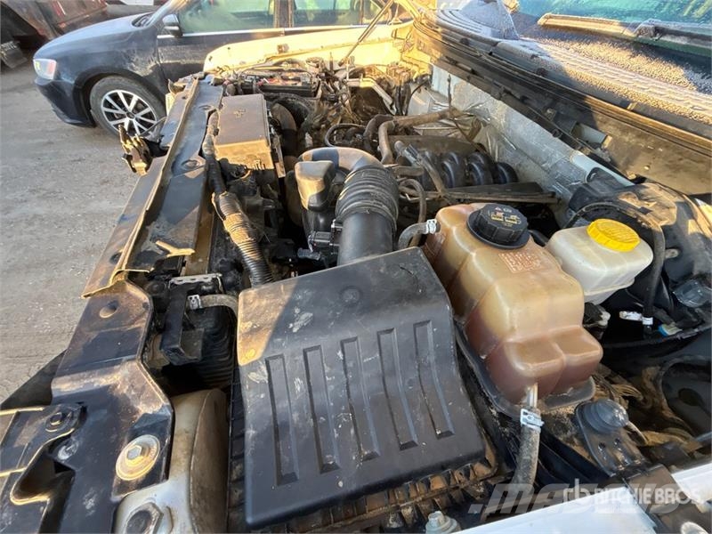Ford F-150 XLT 4x4 Crew Cab Pickup Drugi